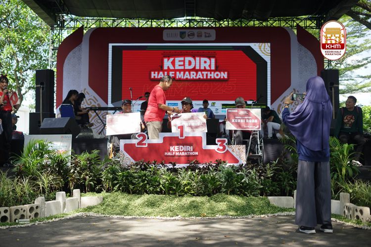 Race photo from Kediri Half Marathon 2025