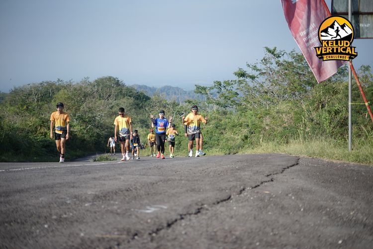Race photo from Kelud Vertical Challenge 2024