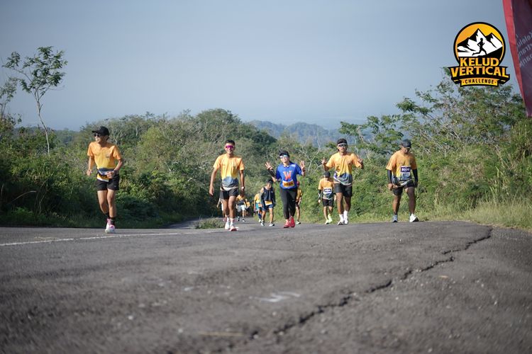 Race photo from Kelud Vertical Challenge 2024