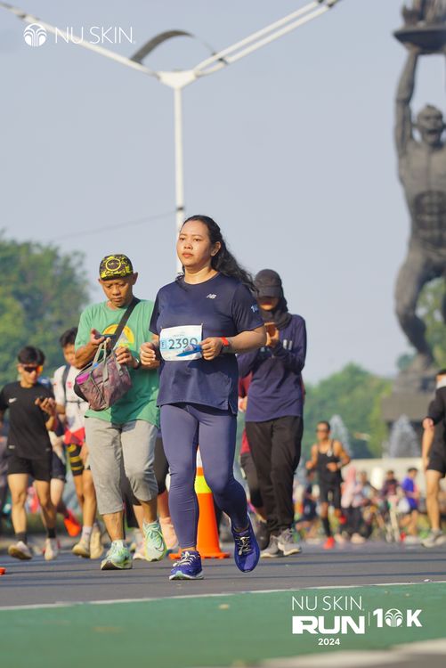 Race photo from Nu Skin Run 10K