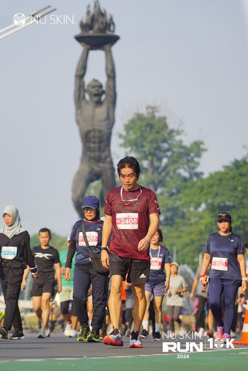 Race photo from Nu Skin Run 10K