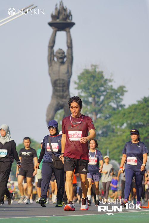 Race photo from Nu Skin Run 10K