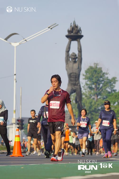 Race photo from Nu Skin Run 10K