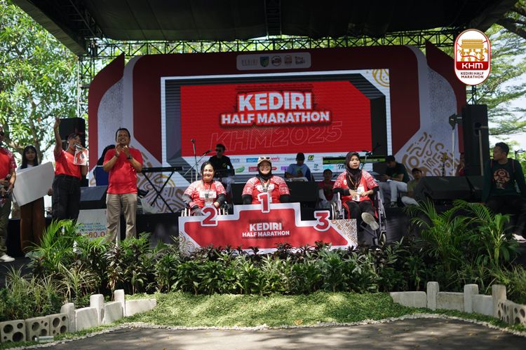 Race photo from Kediri Half Marathon 2025