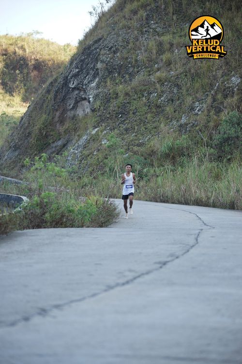 Race photo from Kelud Vertical Challenge 2024