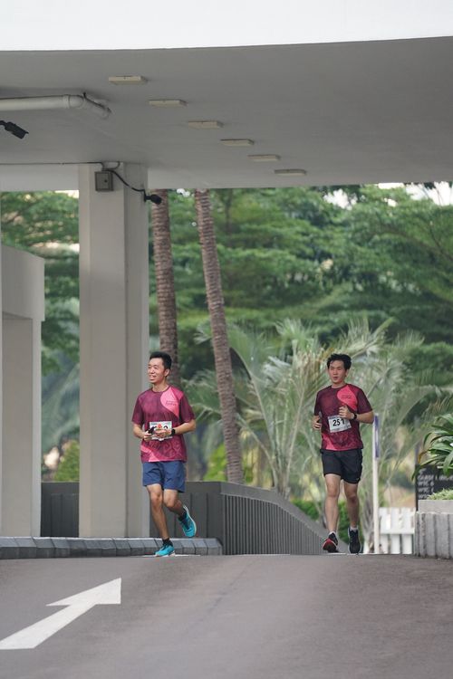 Race photo from Assurance Fun Run 2024