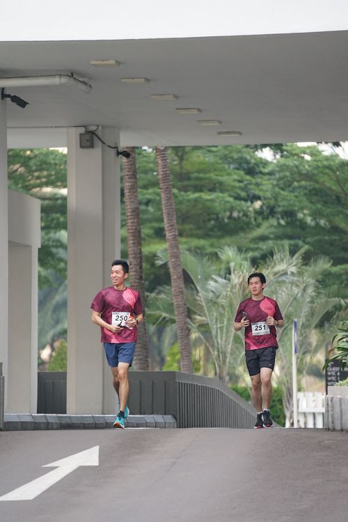 Race photo from Assurance Fun Run 2024