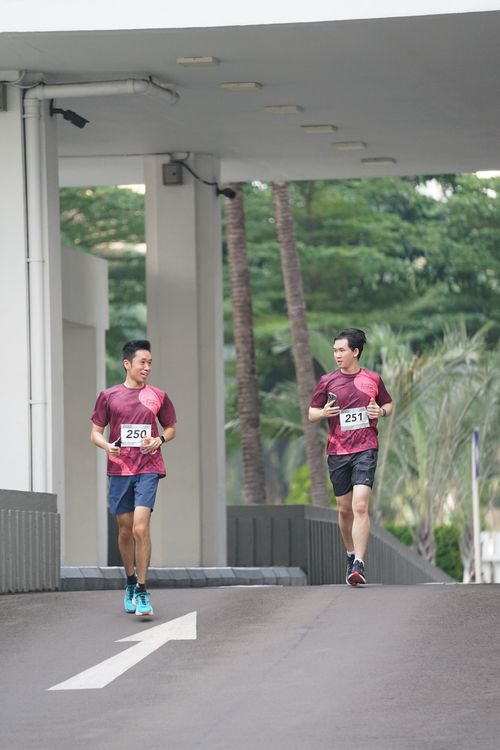 Race photo from Assurance Fun Run 2024