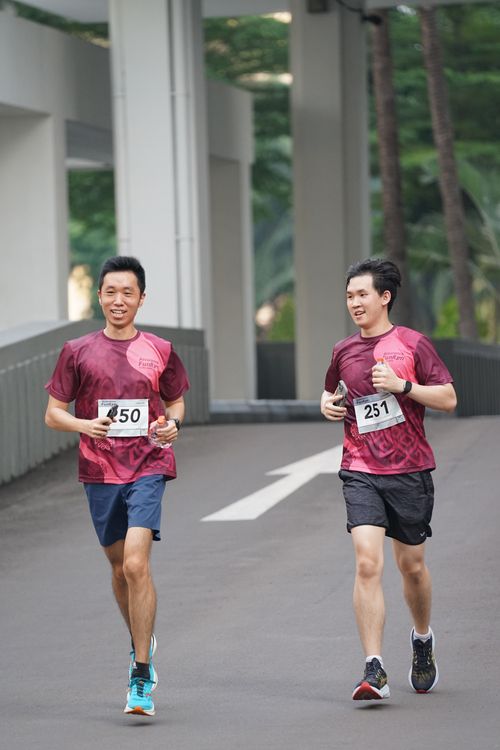Race photo from Assurance Fun Run 2024