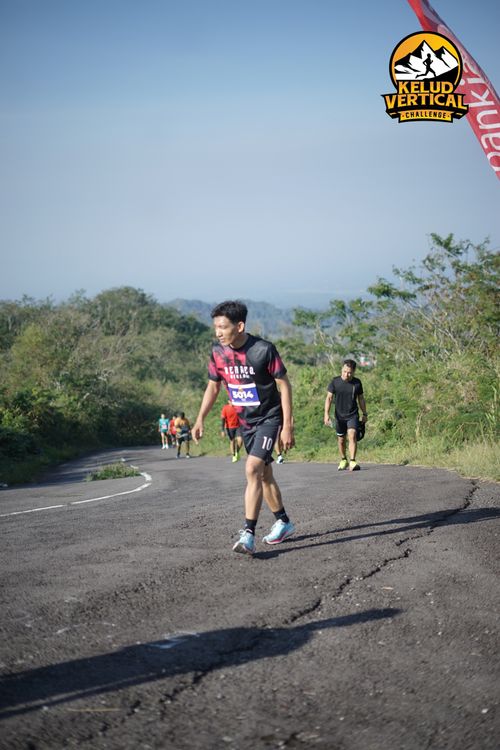 Race photo from Kelud Vertical Challenge 2024