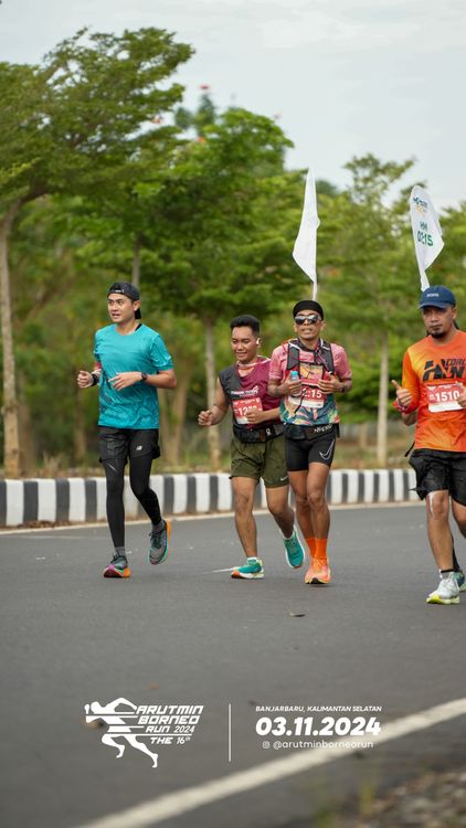 Race photo from Arutmin Borneo Run 2024