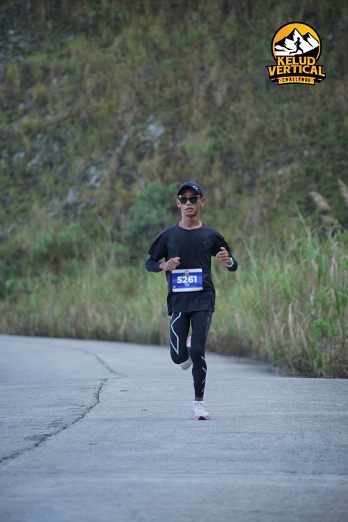 Race photo from Kelud Vertical Challenge 2024