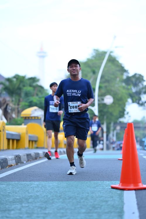 Race photo from KEMLU RUN 2025