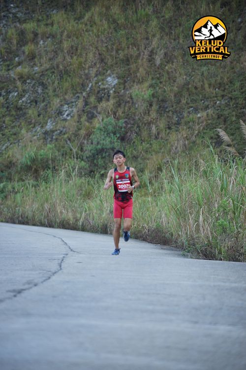 Race photo from Kelud Vertical Challenge 2024