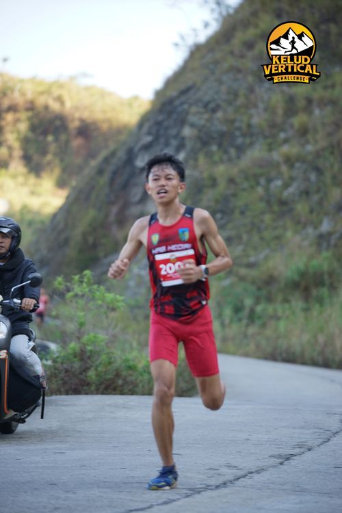 Race photo from Kelud Vertical Challenge 2024