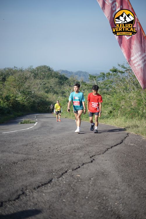 Race photo from Kelud Vertical Challenge 2024