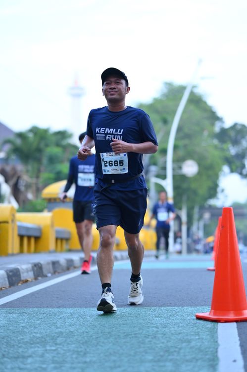 Race photo from KEMLU RUN 2025