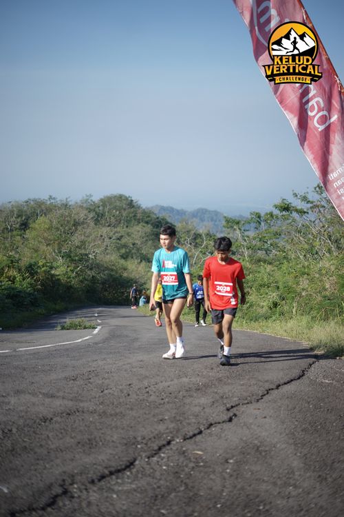 Race photo from Kelud Vertical Challenge 2024