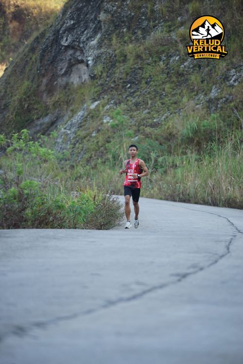Race photo from Kelud Vertical Challenge 2024
