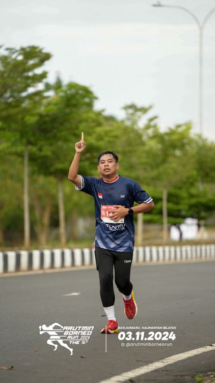 Race photo from Arutmin Borneo Run 2024