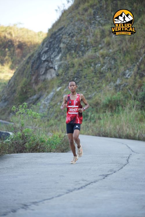 Race photo from Kelud Vertical Challenge 2024
