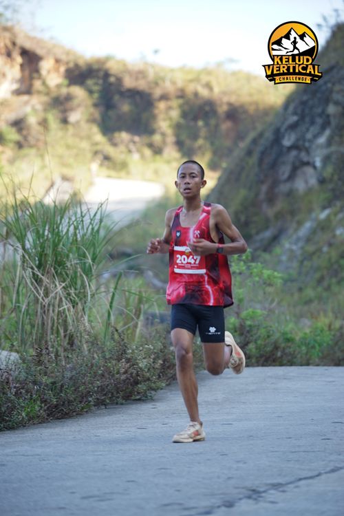 Race photo from Kelud Vertical Challenge 2024