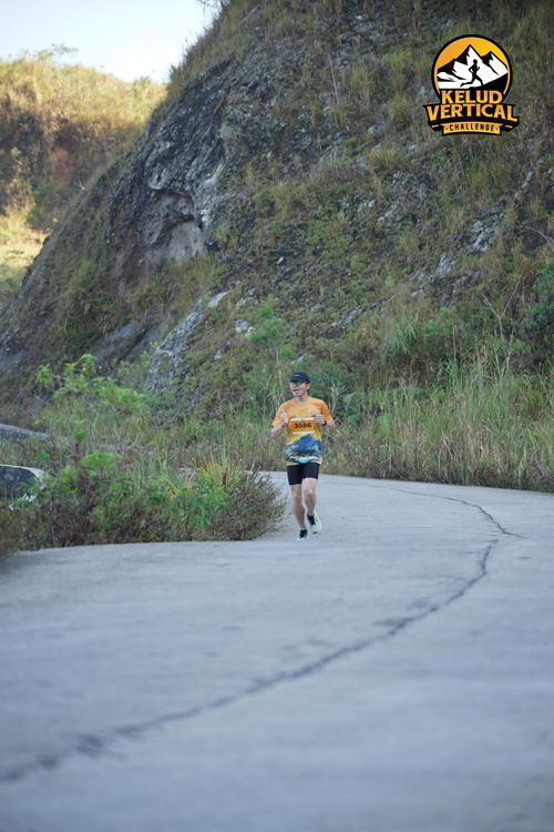 Race photo from Kelud Vertical Challenge 2024