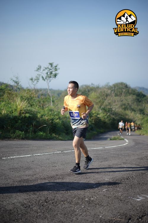 Race photo from Kelud Vertical Challenge 2024