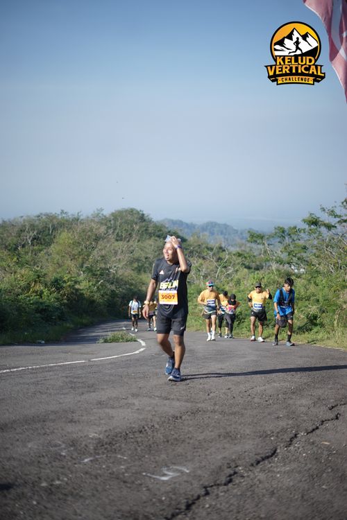 Race photo from Kelud Vertical Challenge 2024