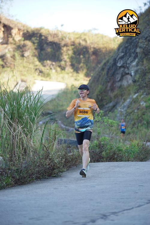 Race photo from Kelud Vertical Challenge 2024