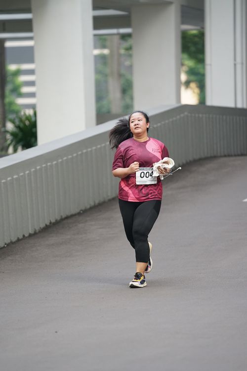 Race photo from Assurance Fun Run 2024