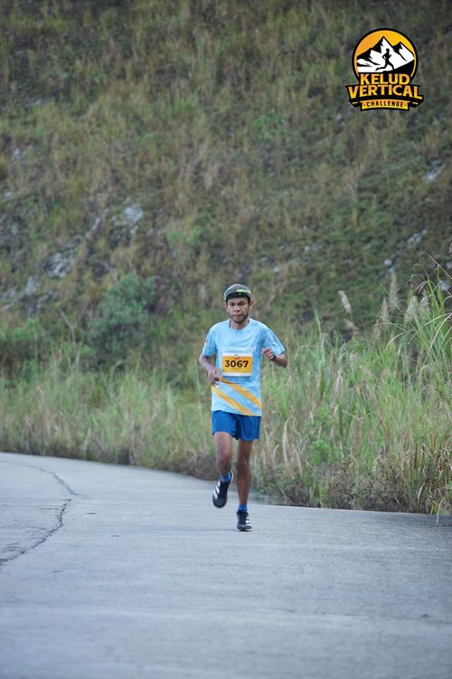 Race photo from Kelud Vertical Challenge 2024