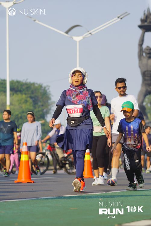 Race photo from Nu Skin Run 10K