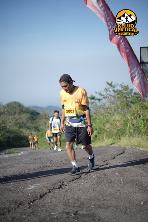 Race photo from Kelud Vertical Challenge 2024
