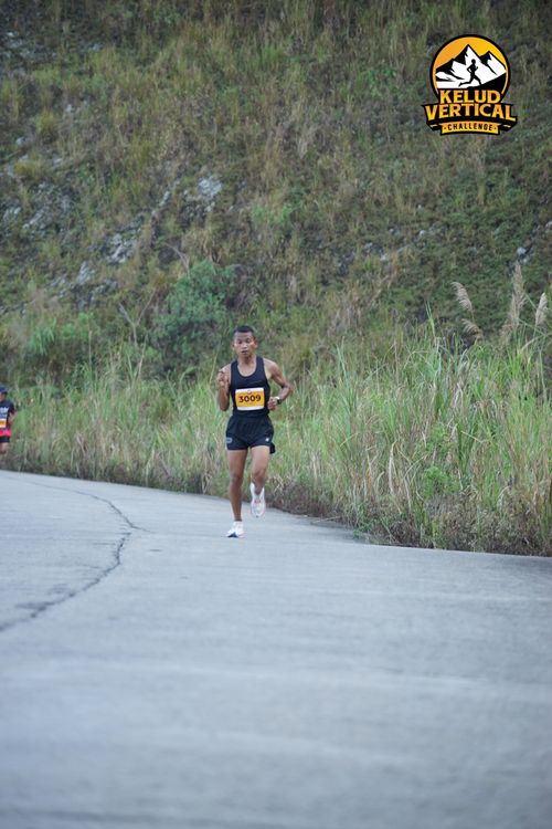 Race photo from Kelud Vertical Challenge 2024