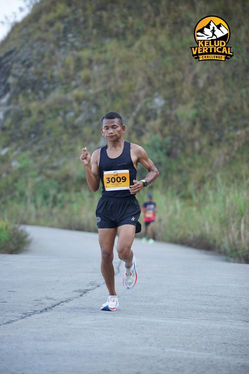 Race photo from Kelud Vertical Challenge 2024