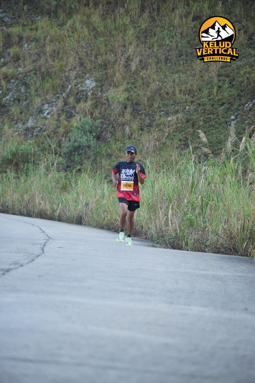 Race photo from Kelud Vertical Challenge 2024