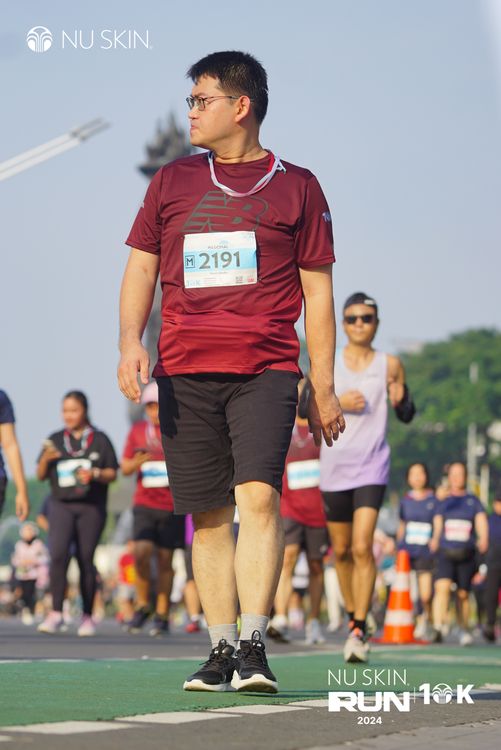 Race photo from Nu Skin Run 10K