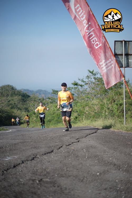 Race photo from Kelud Vertical Challenge 2024