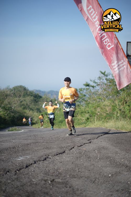 Race photo from Kelud Vertical Challenge 2024