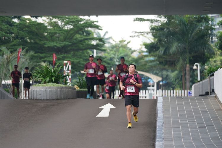 Race photo from Assurance Fun Run 2024