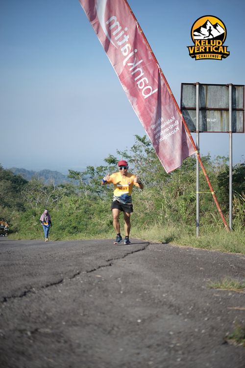 Race photo from Kelud Vertical Challenge 2024
