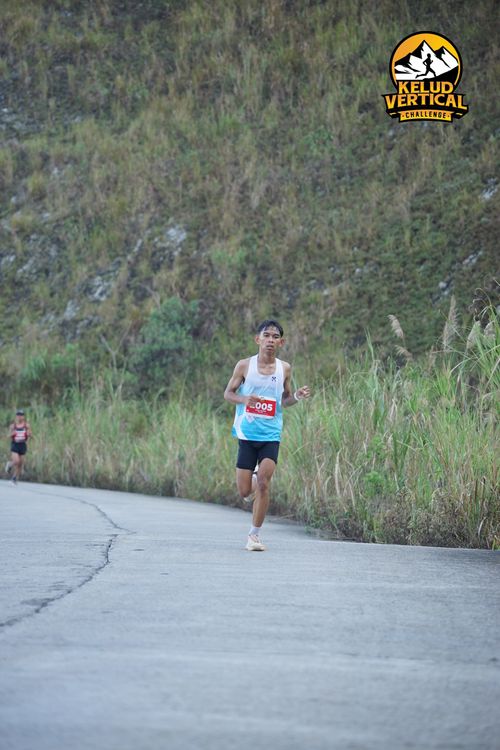 Race photo from Kelud Vertical Challenge 2024