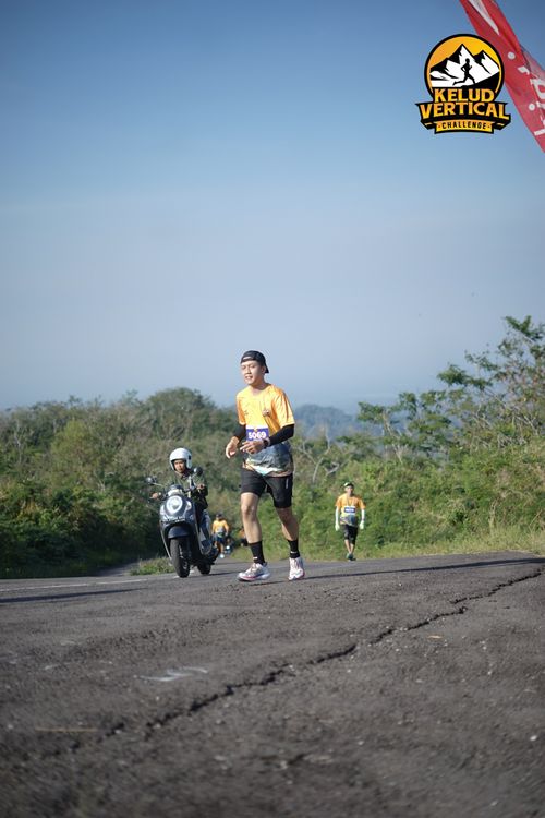 Race photo from Kelud Vertical Challenge 2024