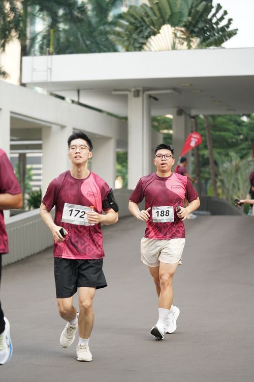 Race photo from Assurance Fun Run 2024