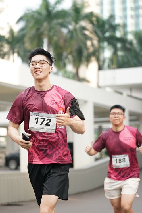 Race photo from Assurance Fun Run 2024