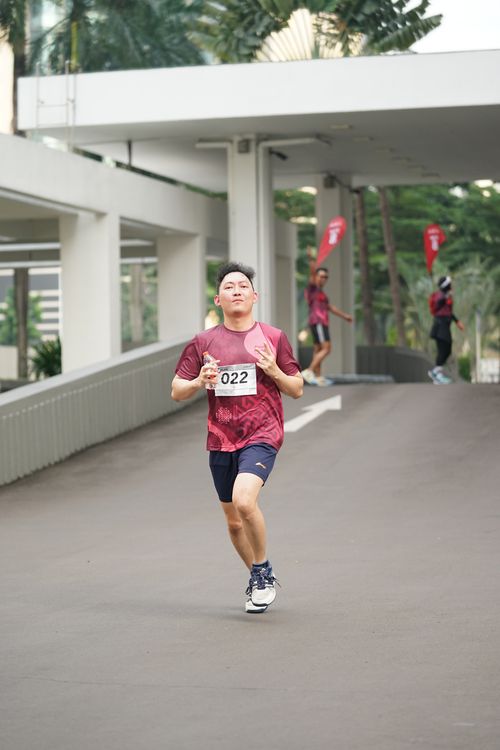 Race photo from Assurance Fun Run 2024