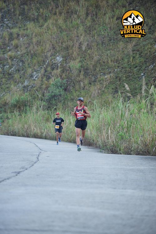 Race photo from Kelud Vertical Challenge 2024