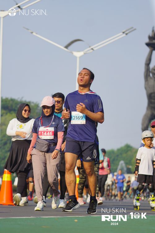 Race photo from Nu Skin Run 10K