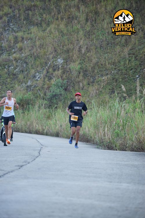Race photo from Kelud Vertical Challenge 2024